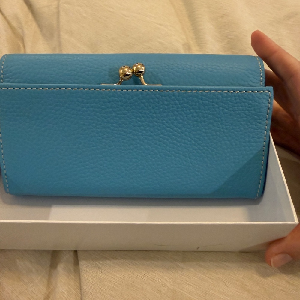 Dooney & Bourke Caribbean Blue Leather Wallet - Picture 4 of 9